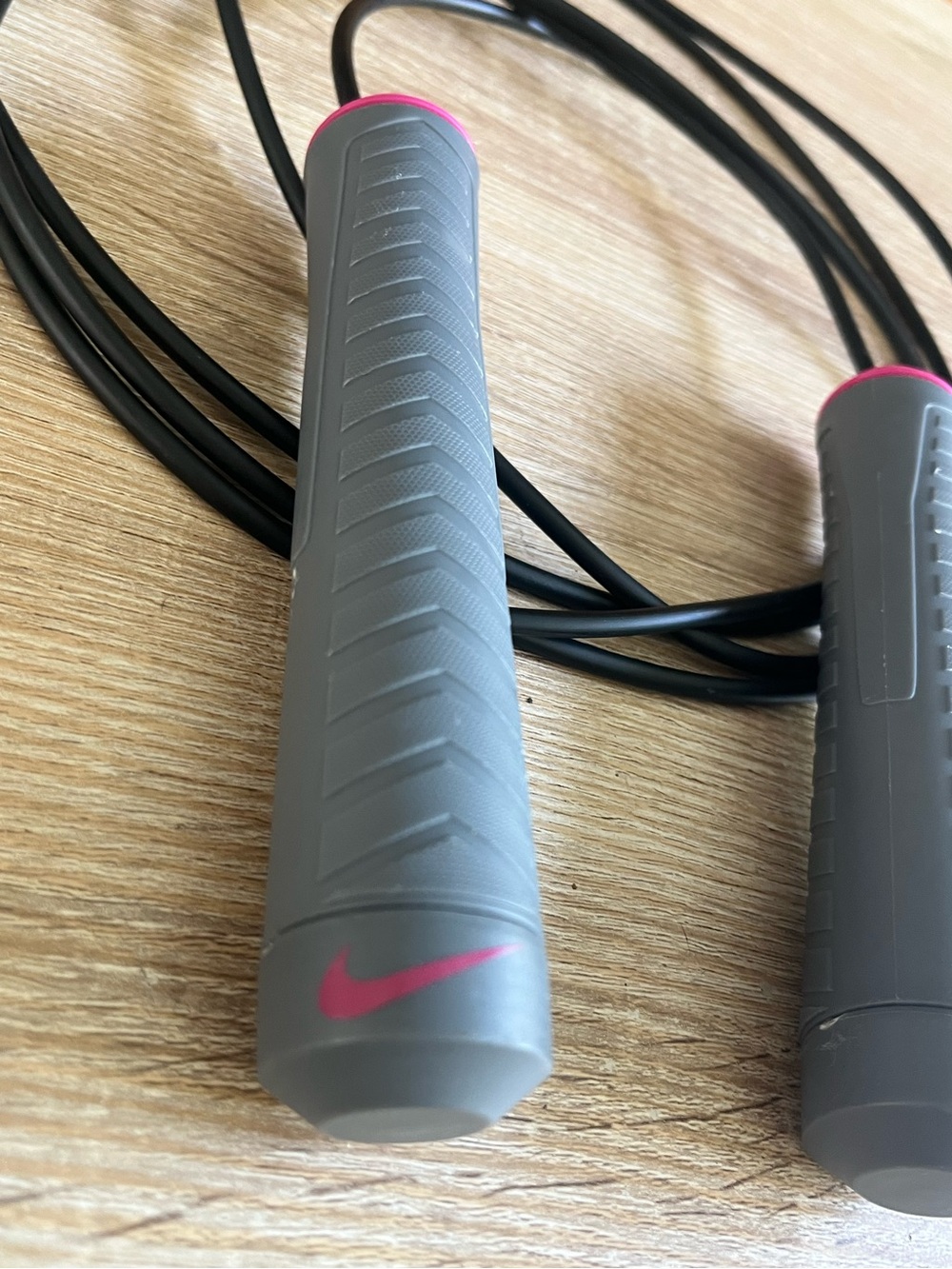 Nike Weighted Jump Rope, 9' Rope.5LB Weights - Picture 2 of 7